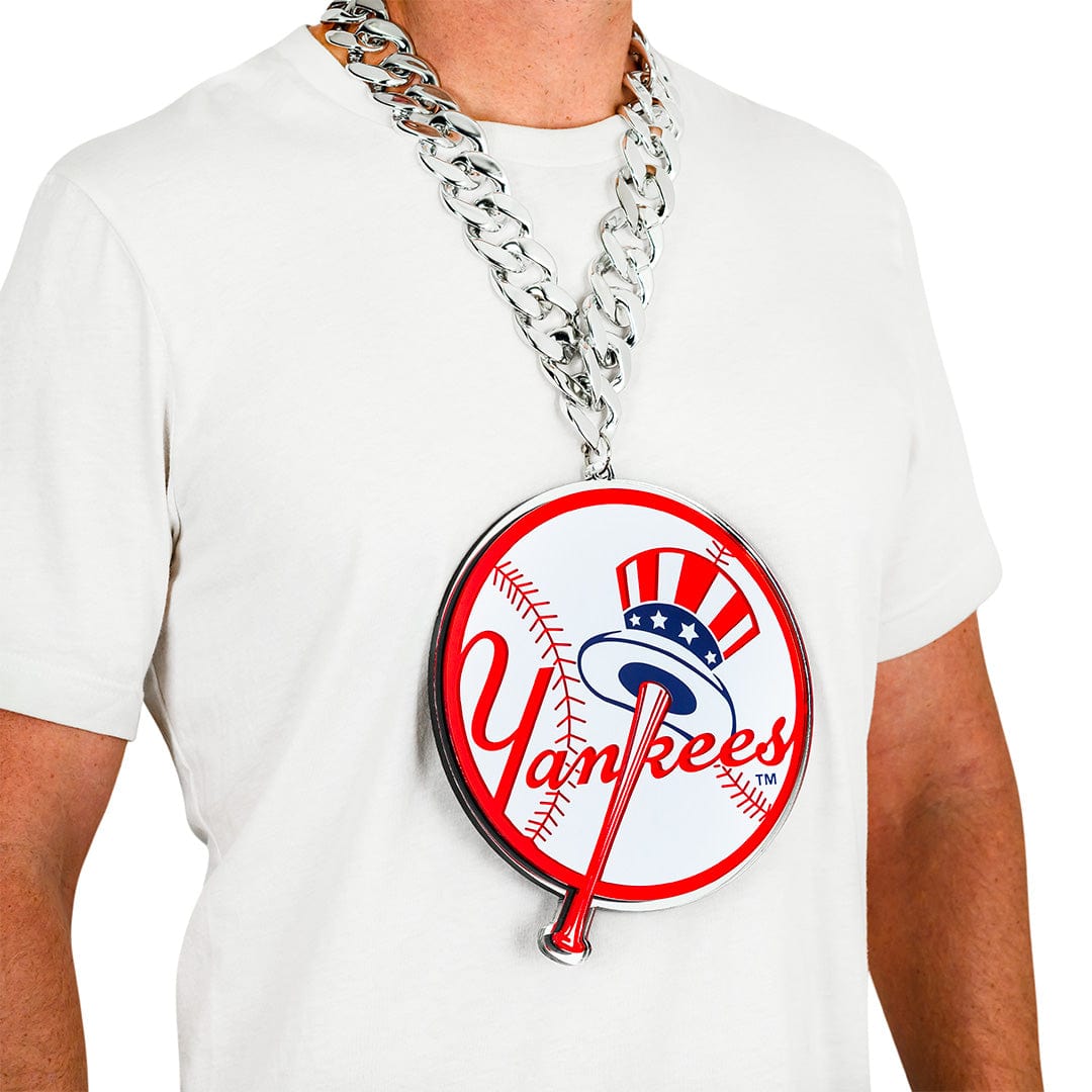 TrophySmack NY Yankees Logo MLB Chromatic Turnover Chain