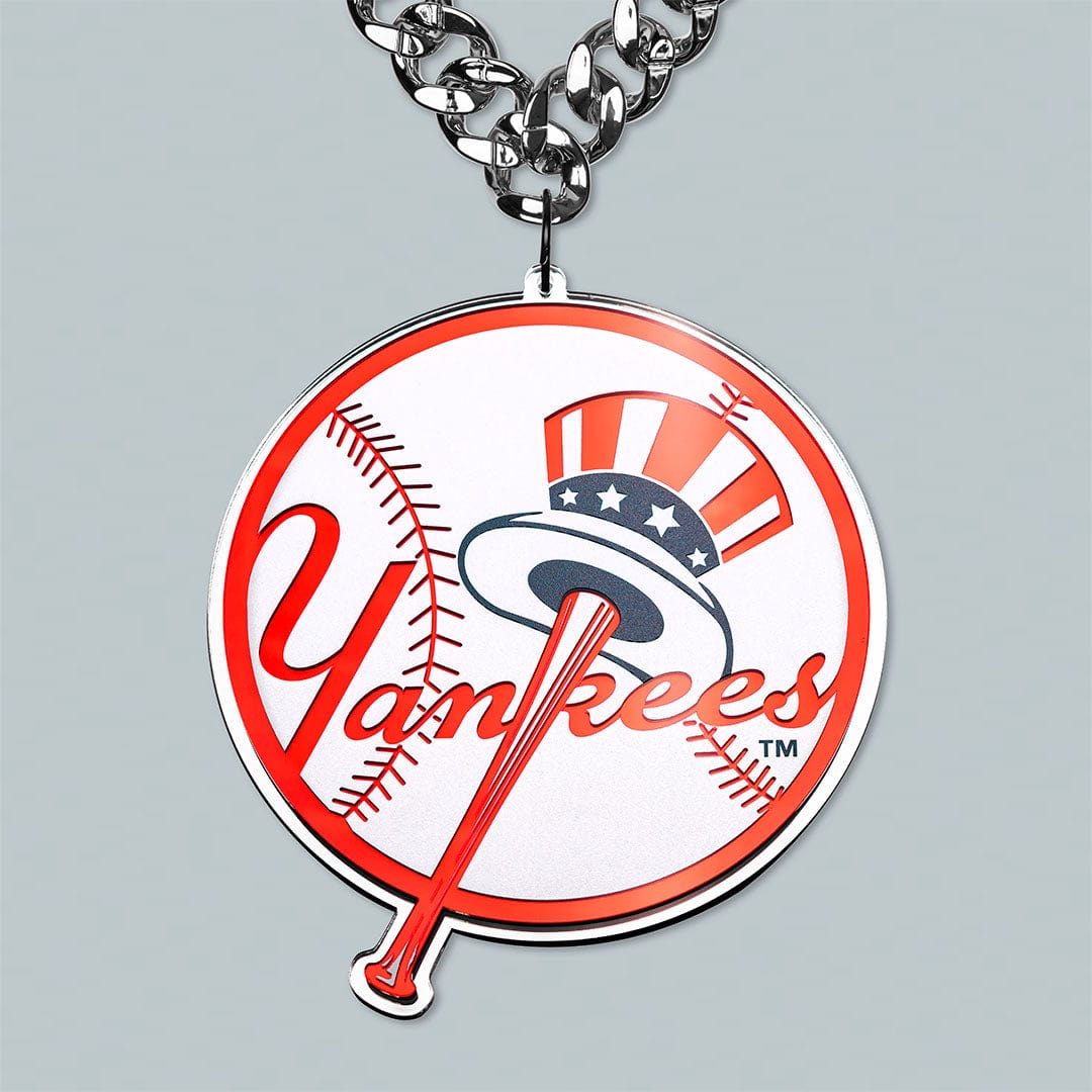 TrophySmack NY Yankees Logo MLB Chromatic Turnover Chain